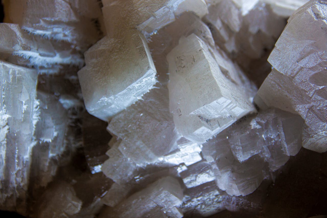 Unlock the Power of Selenite: A Beginner’s Guide to Harnessing its Spiritual Energy